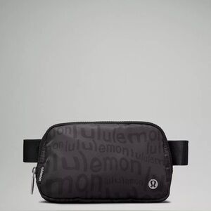 NWT Lululemon Everywhere Belt Bag 1L Wobbley Wordmark Deep Coal Black Rare